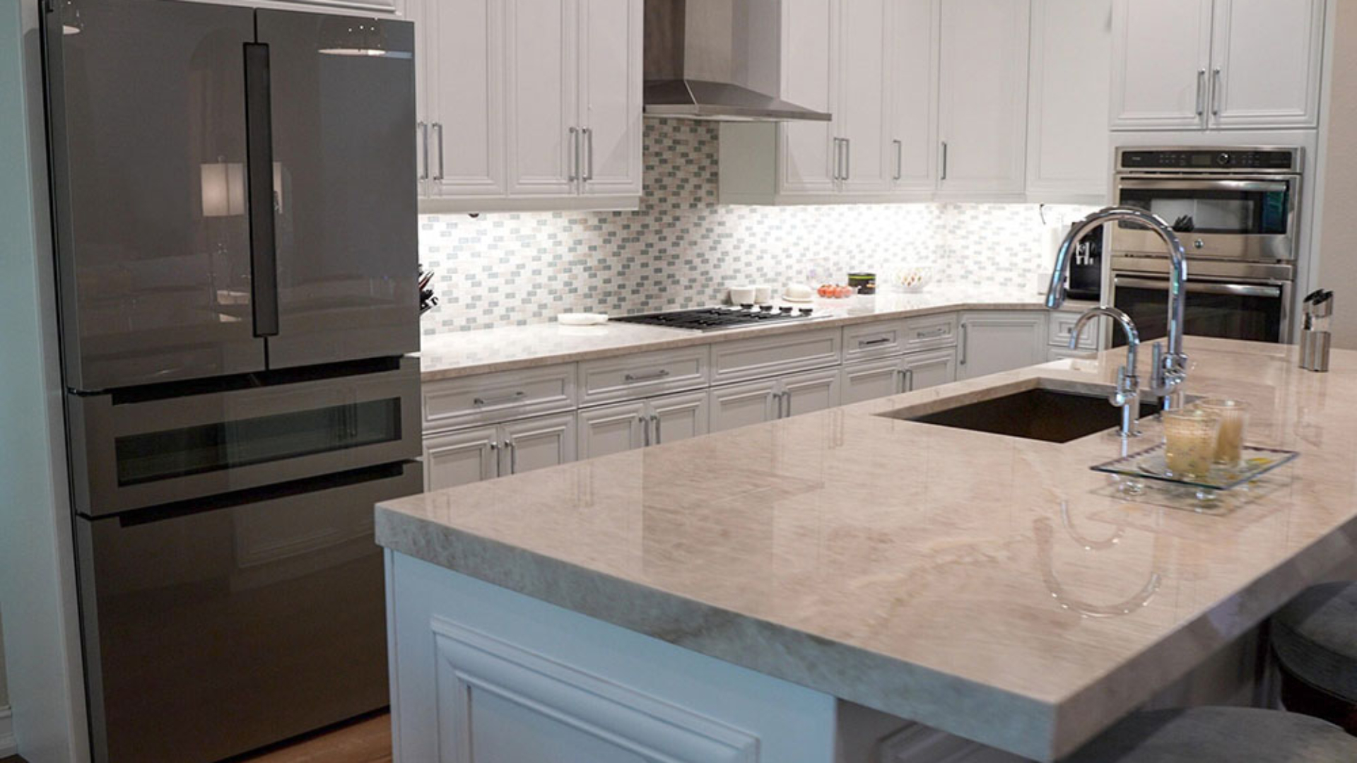 estatehomes-gallery-1_0007_Kitchen-2-Corrected-scaled